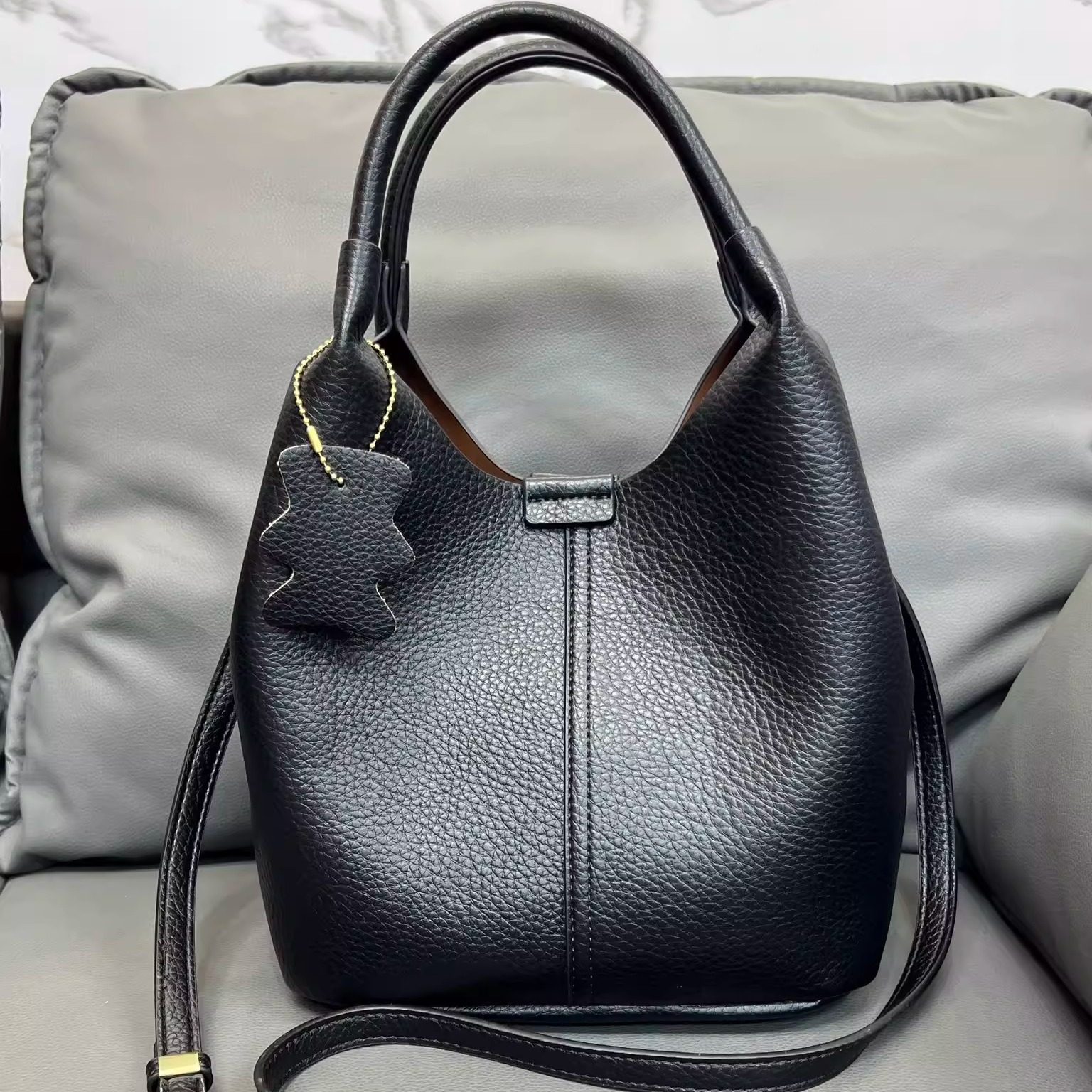 都市简约通勤时尚百搭PU材质手提包女包斜挎包水桶包子母包单肩包