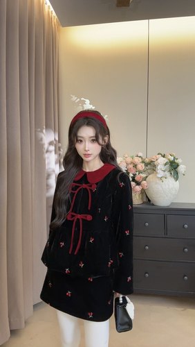 可可可欣【红绒丝带羽绒套装】女装洋气时尚休闲原创小众老钱风