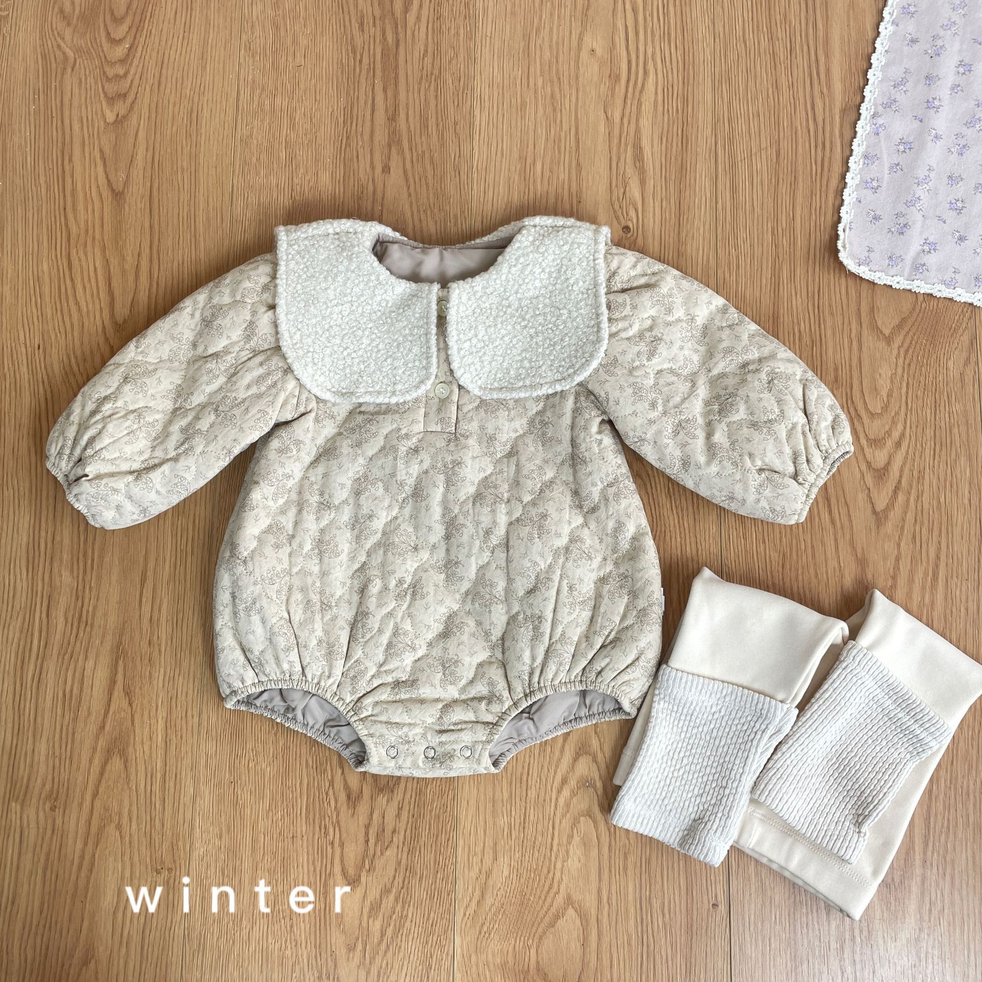 2025婴儿衣服秋冬装连体衣女宝宝新生公主夹棉包屁衣百天碎花