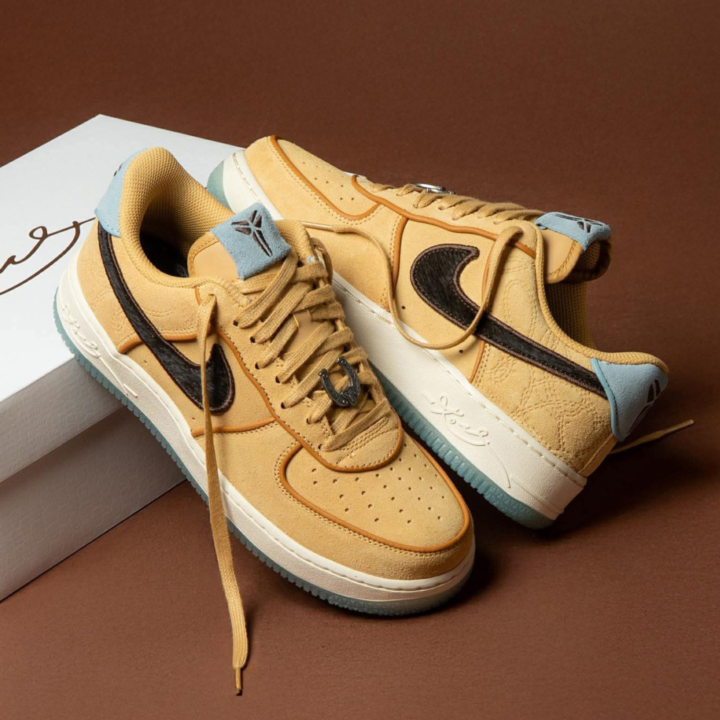 代购Nike x Kobe Bryant耐克联名限定科比空军一号果冻底休闲板鞋