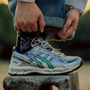 代购CARNIVAL x ASICS GEL-KAYANO 12.1亚瑟士联名款复古运动跑鞋