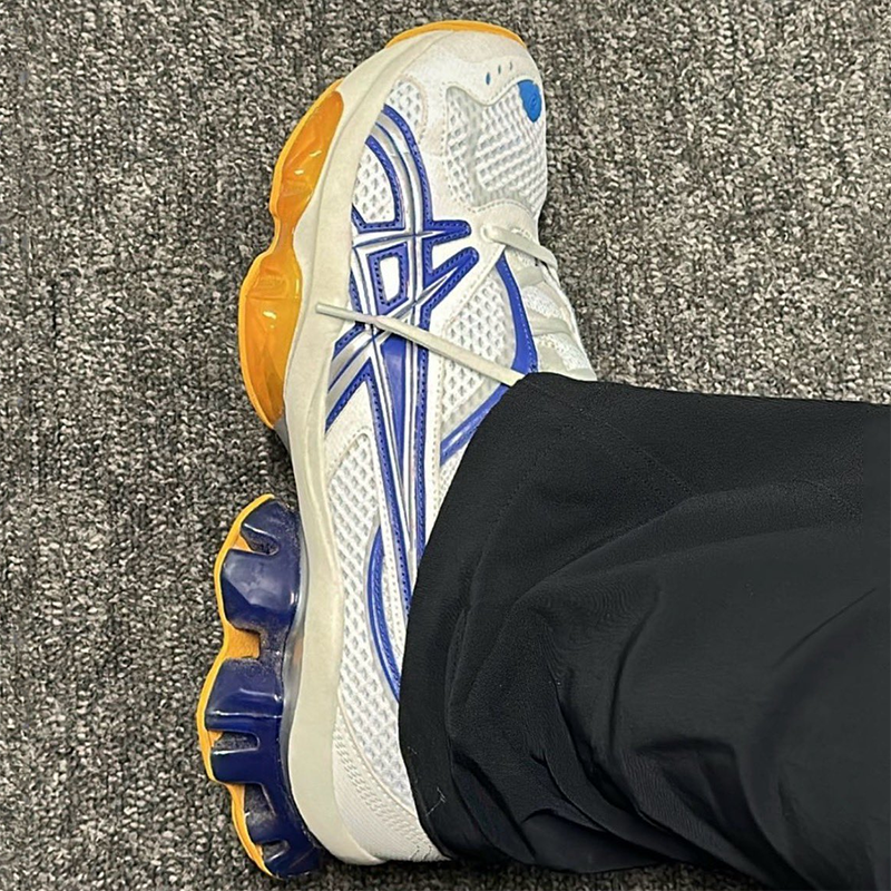 正品代购ASICS GEL-QUANTUM x KIKO亚瑟士联名款蓝白橙拼色跑步鞋