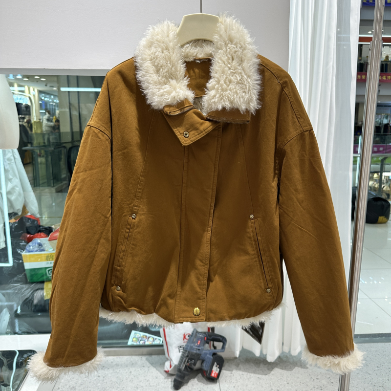 时尚翻领羊羔毛外套女加厚保暖