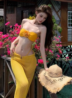 泰国性感姜黄色抹胸比基尼立体花朵分体长裙三件套小众度假泳衣女
