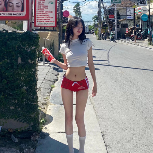 美式辣妹风性感红色抹胸泳衣女 分体平角裤三件套短款t恤温泉度假