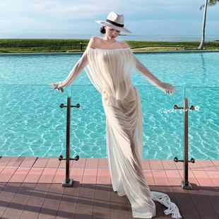 泰国性感纯欲白色一字肩透视长裙比基尼三件套显瘦海岛度假泳衣女