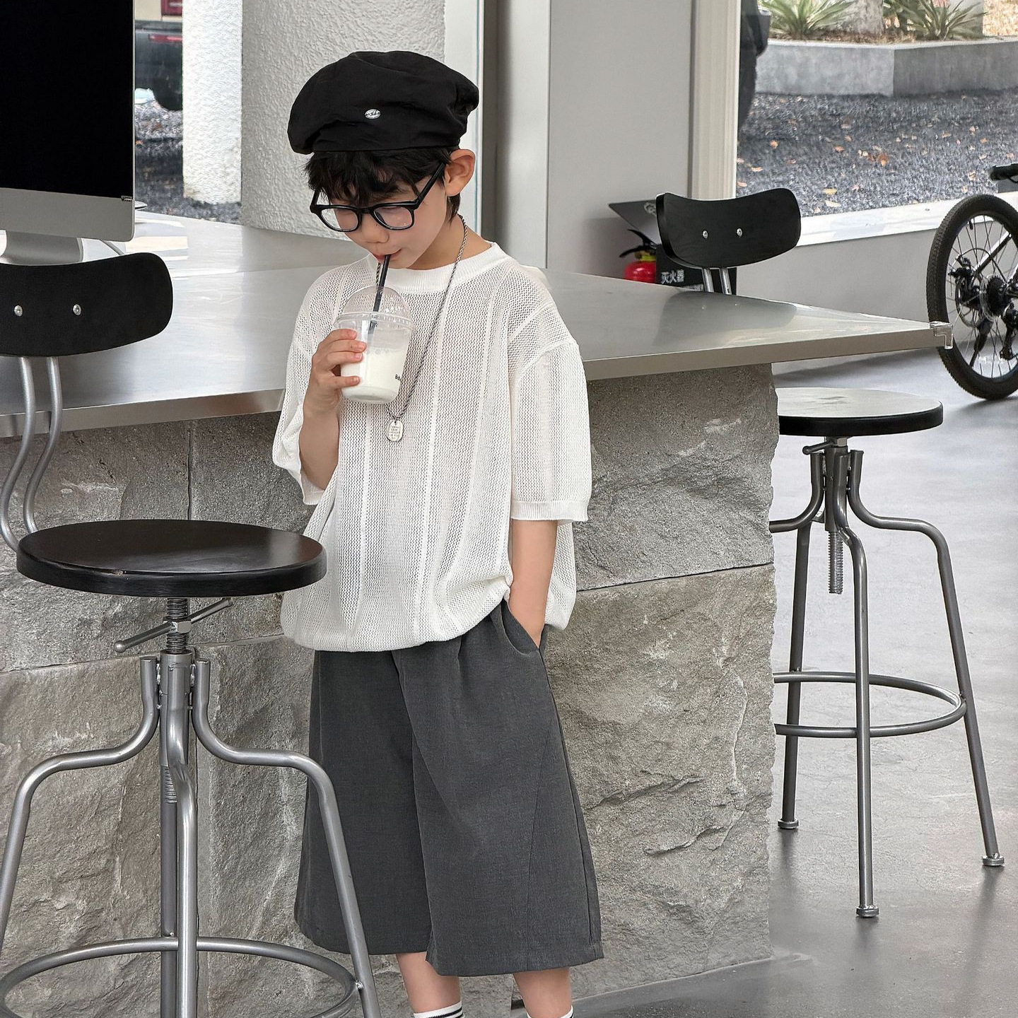 番薯弟弟2026夏季新儿童韩版休闲老钱纯色男童时尚设计感半袖上衣