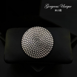 1922 磁吸复古螺纹金属浮雕徽章胸针精致高档奢华气质吸铁石胸花