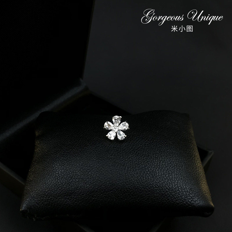 358迷你小扣针 闪钻锆石花朵固定衣服的别针简约领口防走光小胸针,饰品/流行首饰/时尚饰品新,胸针,淘宝优惠券,粉丝福利购,淘宝优惠卷