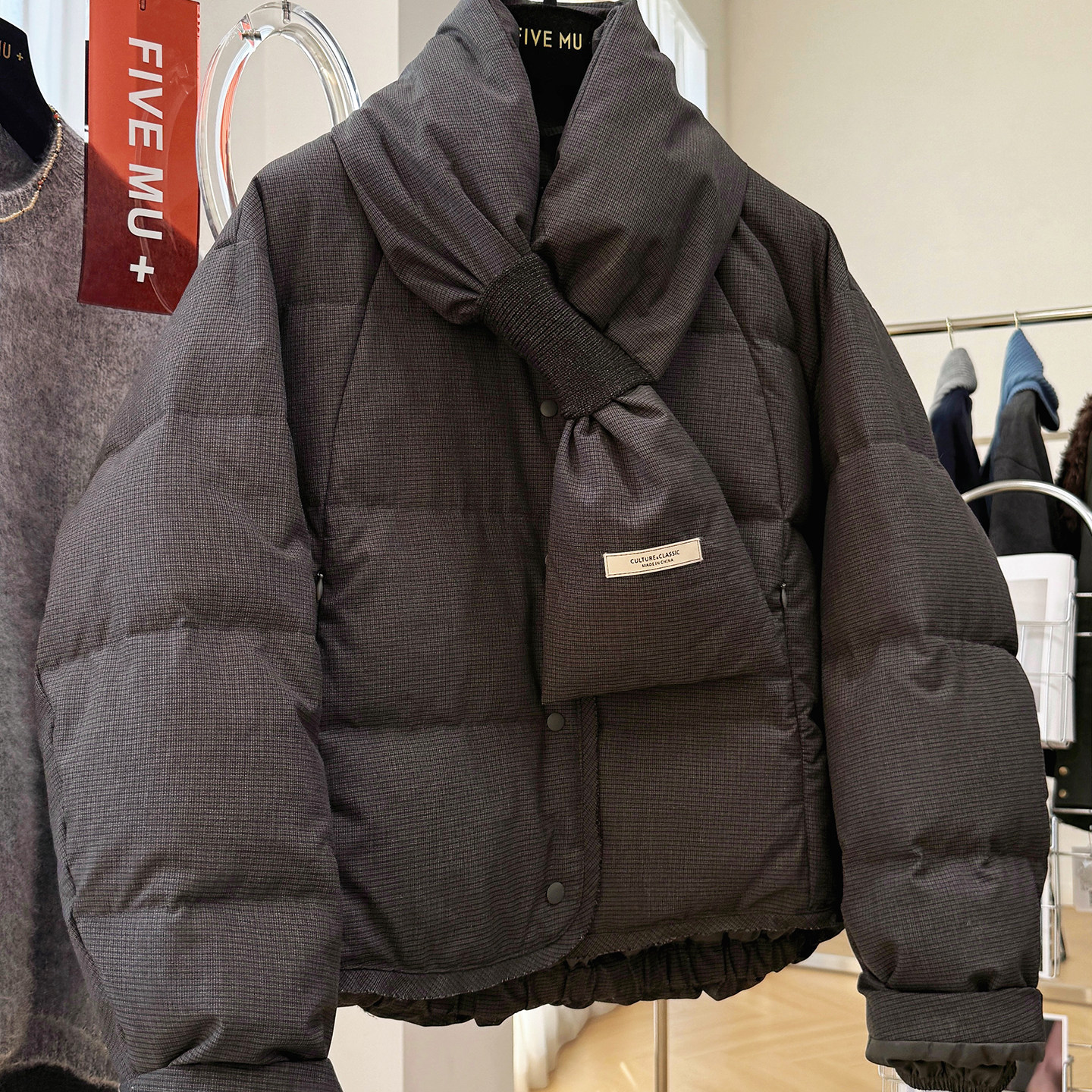 高级感定制格纹短款羽绒服女冬季