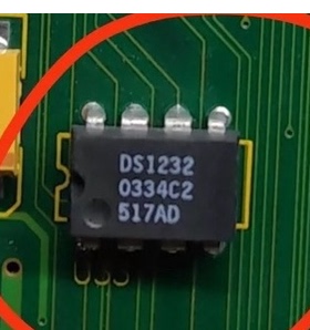 全新 DS1232 DS1232LP DS1232L 直插 DIP-8 监控器芯片 质量保证