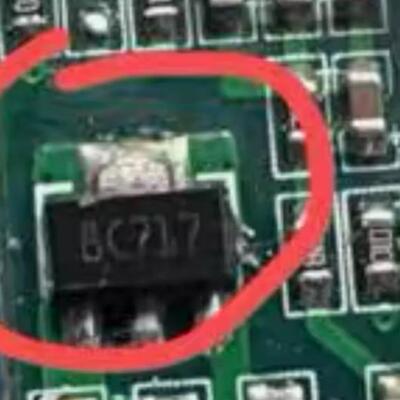 8C*** 8C717 L78L05ABUTR L78L05ACUTR 新能源5V稳压管SOT89