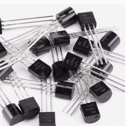 2N3904 NPN 2N3906 PNP 晶体三极管TO92插脚管
