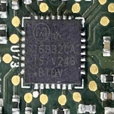 16932CA MAX16932CAIS/V 汽车电脑板双路电源降压控制器IC芯片