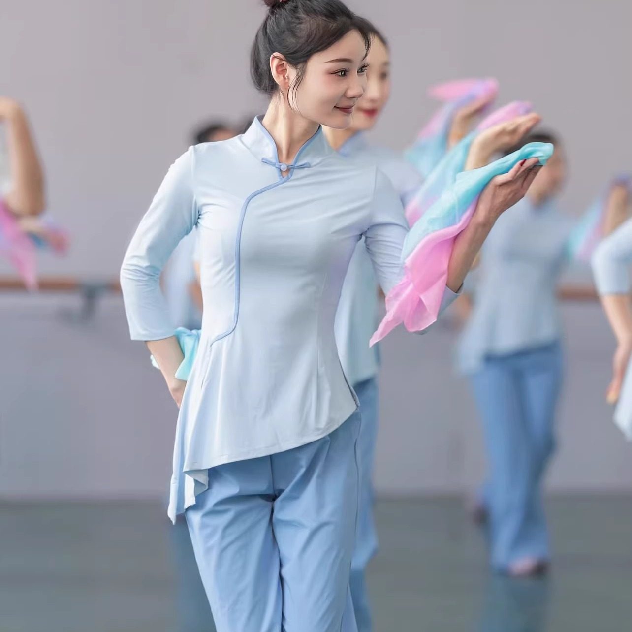 恋舞功现代舞服装女中国风立领修身练功服演出服蓝色舞蹈服图片