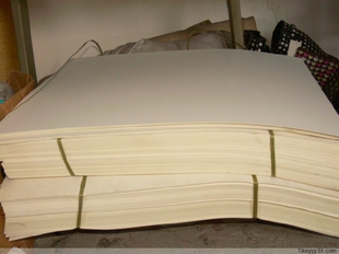 鞋用单铜纸制鞋制包服装西卡纸 400g 其卡纸 出格纸 出版纸单面光