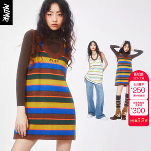 绫致MLMR秋冬装 长裙背带裙针织撞色条纹连衣裙 多巴胺穿搭女装