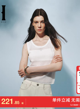 绫致SEASON HIGH时尚潮圆领针织拼接金属字母无袖背心上衣女