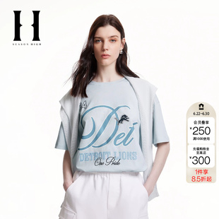 绫致SEASON HIGH时尚宽松版型胸前字母图案背后胶印T恤短袖女