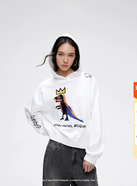 绫致ONLY秋冬新款BASQUIAT联名纯棉宽松连帽卫衣女时尚潮