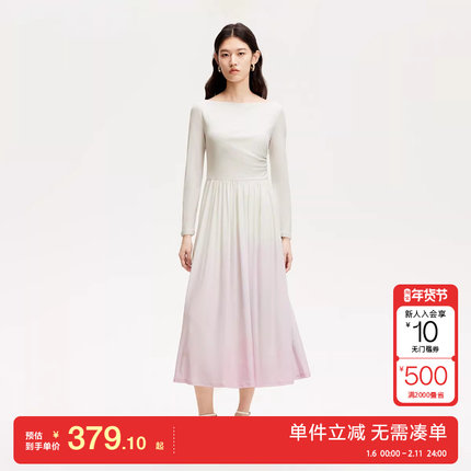 绫致Vero Moda连衣裙2025春夏一字领压褶渐变伞摆长裙优雅气质