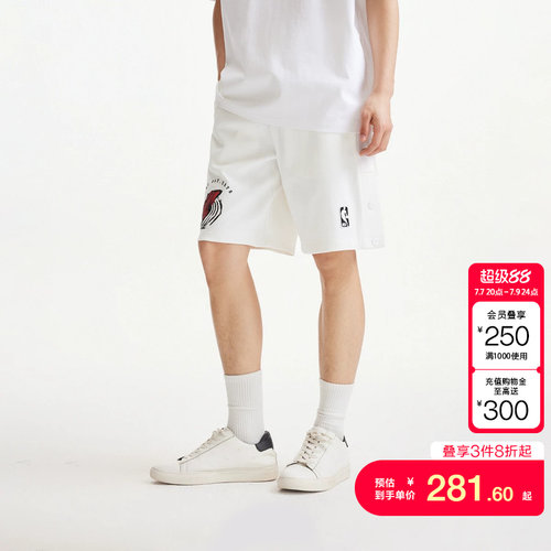 q区绫致【NBA联名款开拓者队】杰克琼斯短裤双侧开衩字母