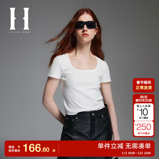 绫致SEASON HIGH新纯色T恤女U型领口短袖合体含棉休闲字母女