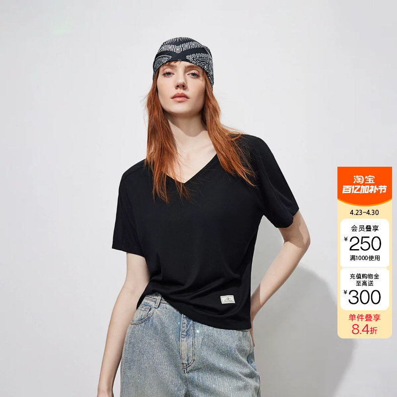 绫致ONLY2026春季新款纯欲风后背交叉绑带设计短袖T恤女