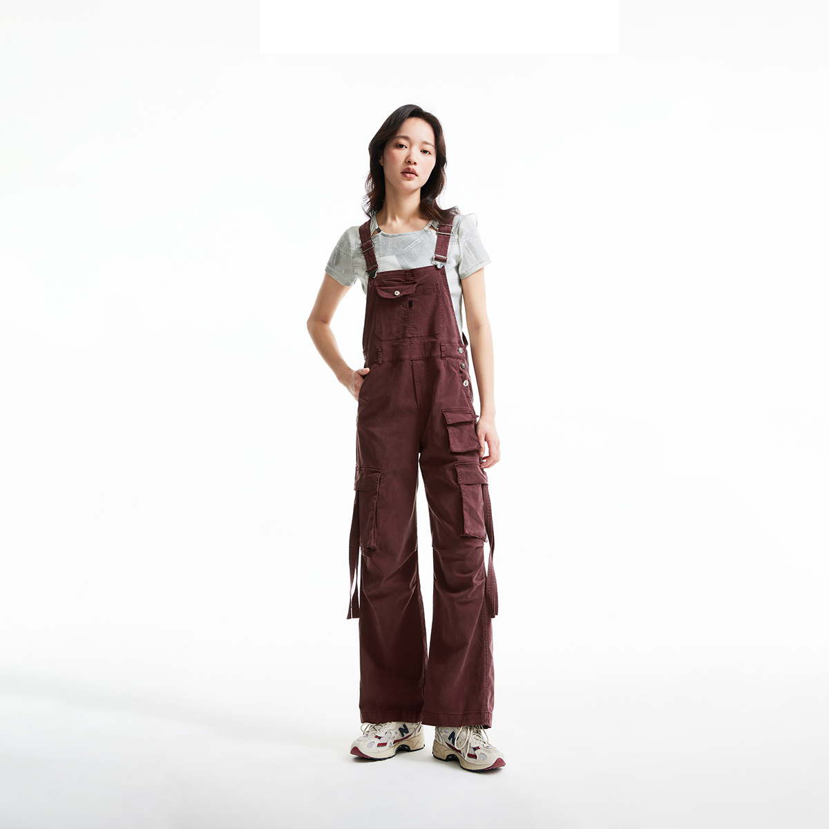 绫致ONLY2025春夏新款休闲百搭简约口袋绑带背带裤休闲裤女