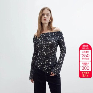 绫致ONLY秋冬新款 捏褶T恤女 性感一字肩晕染印花长袖