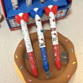 HelloKitty蝴蝶结双色按动圆珠笔学生黑色红0.5mm重点涂改按动笔