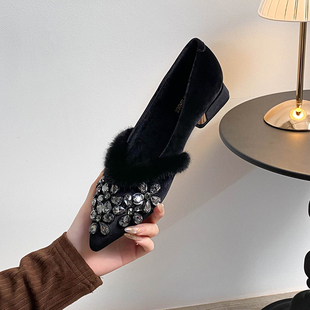 法式带毛尖头粗跟单鞋女秋冬加绒水钻绒面毛毛鞋晚晚鞋大码41到43