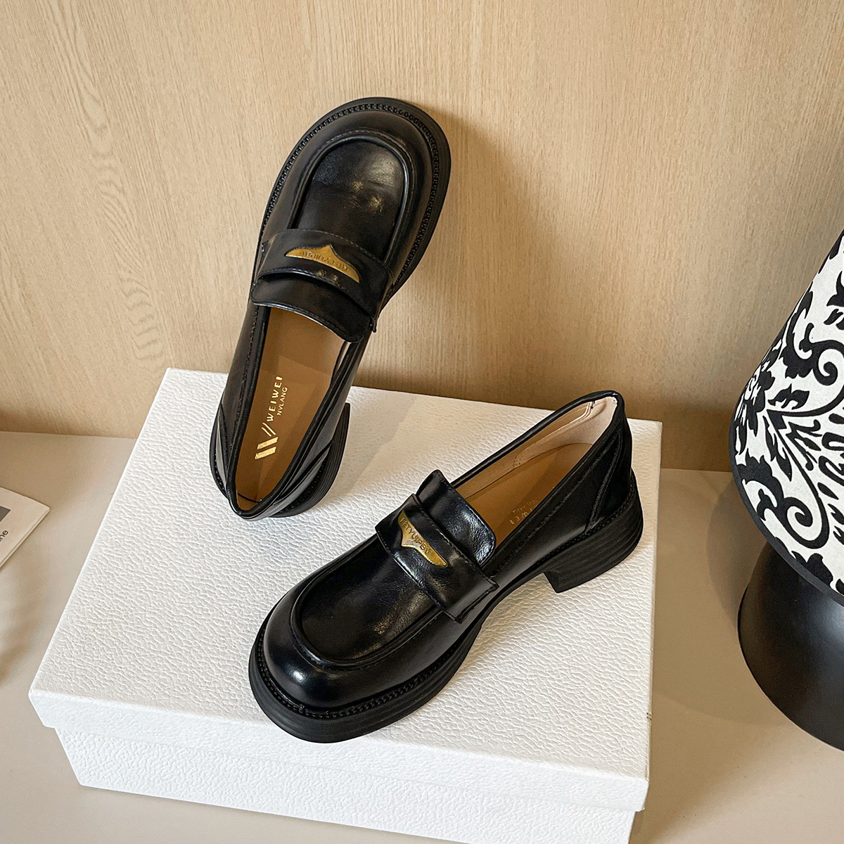 秋冬这么穿搭~厚底乐福鞋高跟鞋