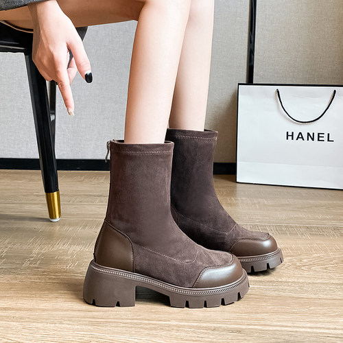 弹力厚底短靴女2025新款英伦风马丁靴后拉链瘦瘦靴大码女靴41到43