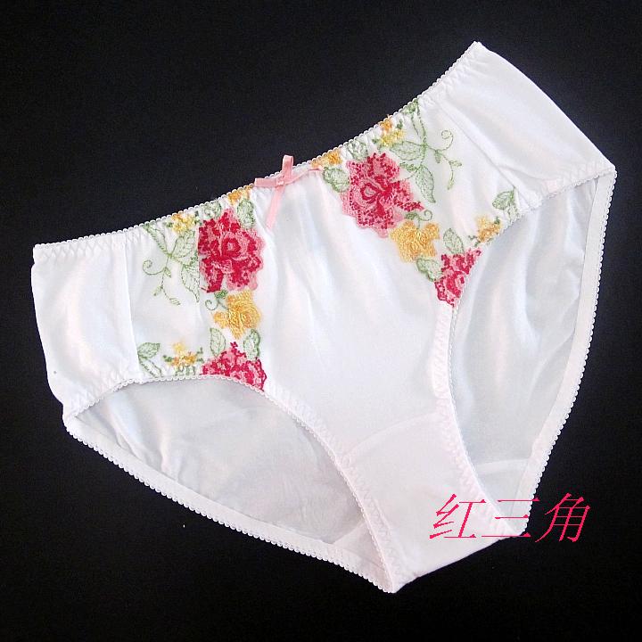 纯棉刺绣出口韩国舒适中腰内裤女