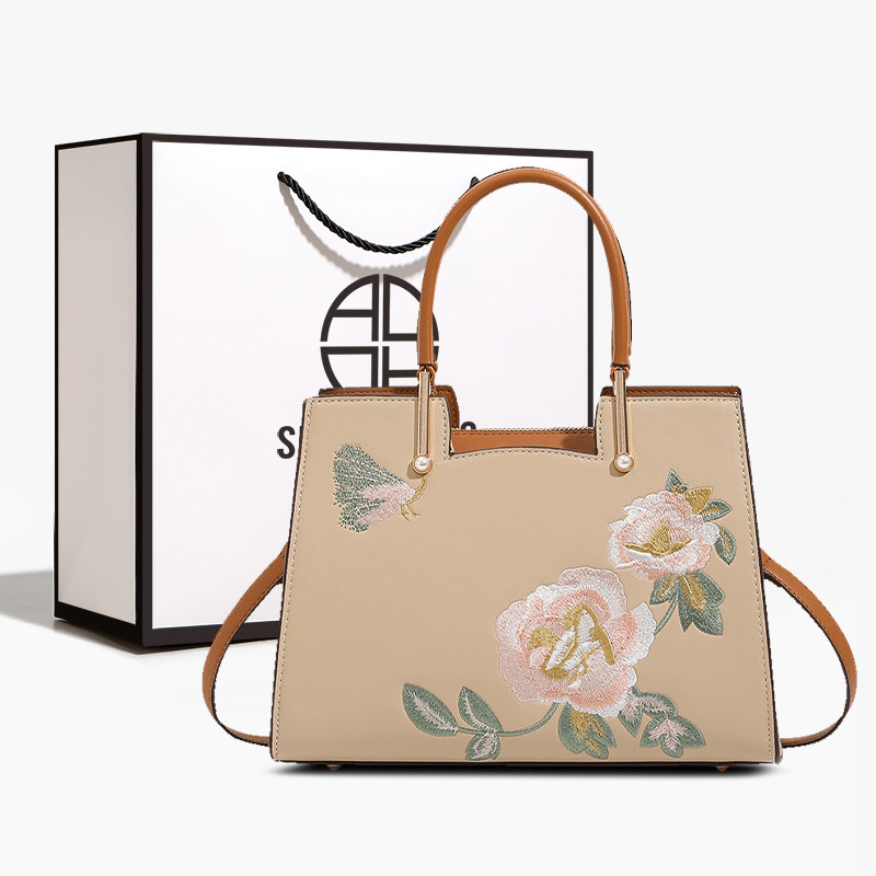 圣米洛生日礼物送妈妈高级感手提包包女士2026新款刺绣大气斜挎包,箱包皮具/热销女包/男包,通用款女包,淘宝优惠券,粉丝福利购,淘宝优惠卷