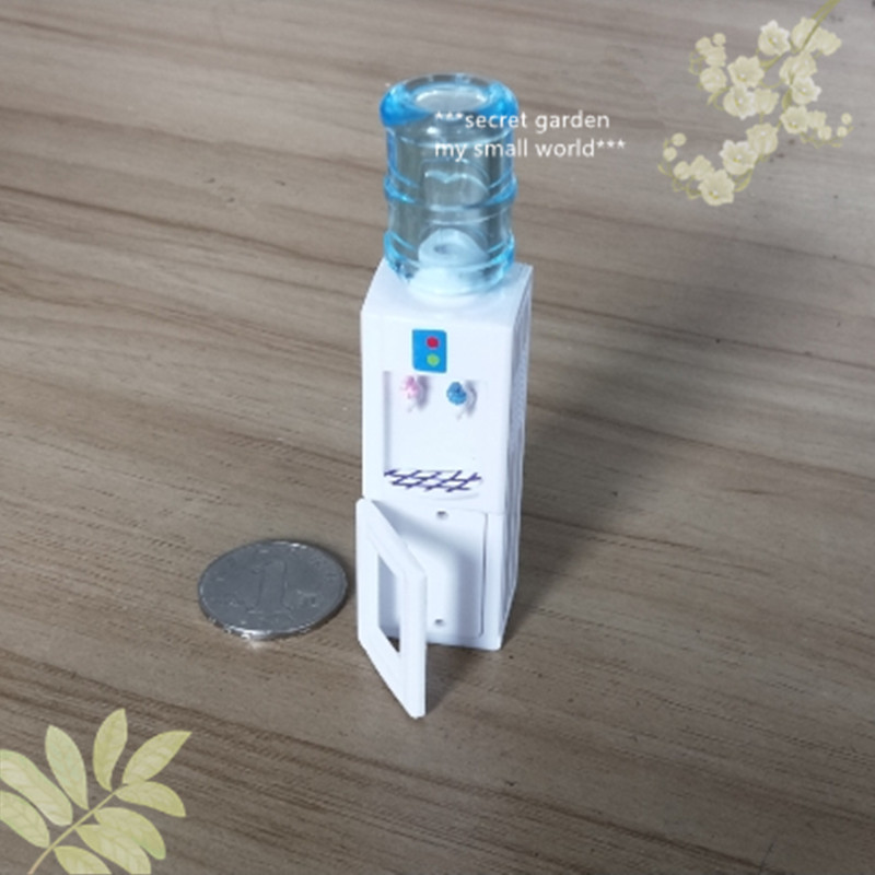 微缩食玩场景模型娃娃屋迷你高身仿真厨房饮水机家用小摆件1：12在类目 玩具/童车/益智/积木/模型, 仿真/过家家玩具, 仿真/动物玩偶中 - 来自Buy2taobao.com提供专业的淘宝代购服务