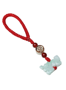 翡翠生肖属龙佩戴吊坠挂饰汽车