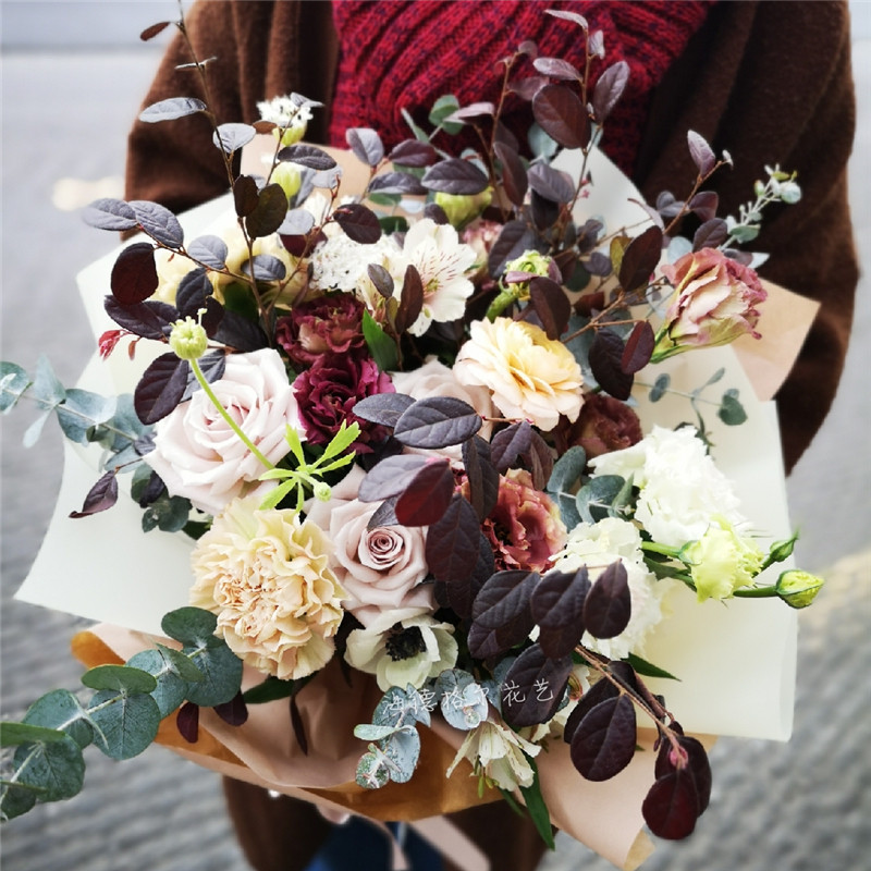 高雅玫瑰花多少钱 高雅玫瑰花优惠券免费领取 有条鱼