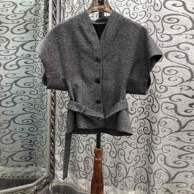 初溯2025早秋新品欧货上衣女V领系带收腰显瘦蝙蝠袖羊毛高级衬衫