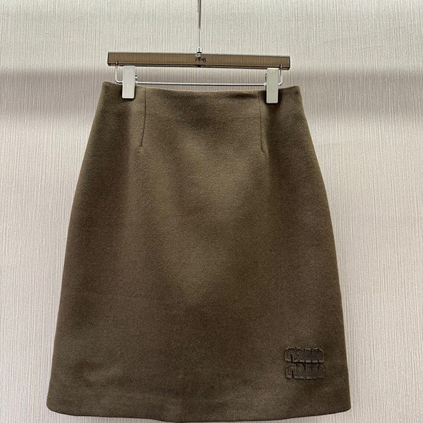 初溯家2026春秋冬新款欧货女字母羊毛混纺开叉高腰半身裙a字半裙