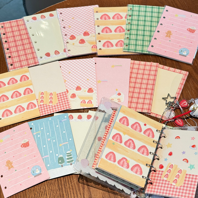 菜菜瑄瑄草莓奶油格纹冬日草莓三明治甜品M5A7内页双面印刷