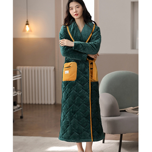 冬季法兰绒情侣睡袍三层夹棉女款加厚保暖浴衣男式长款浴袍家居服