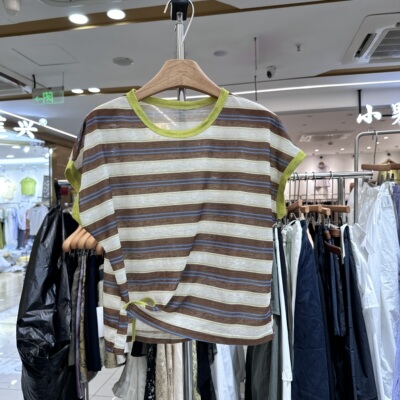 壹禾色YHS92622条纹T恤衫