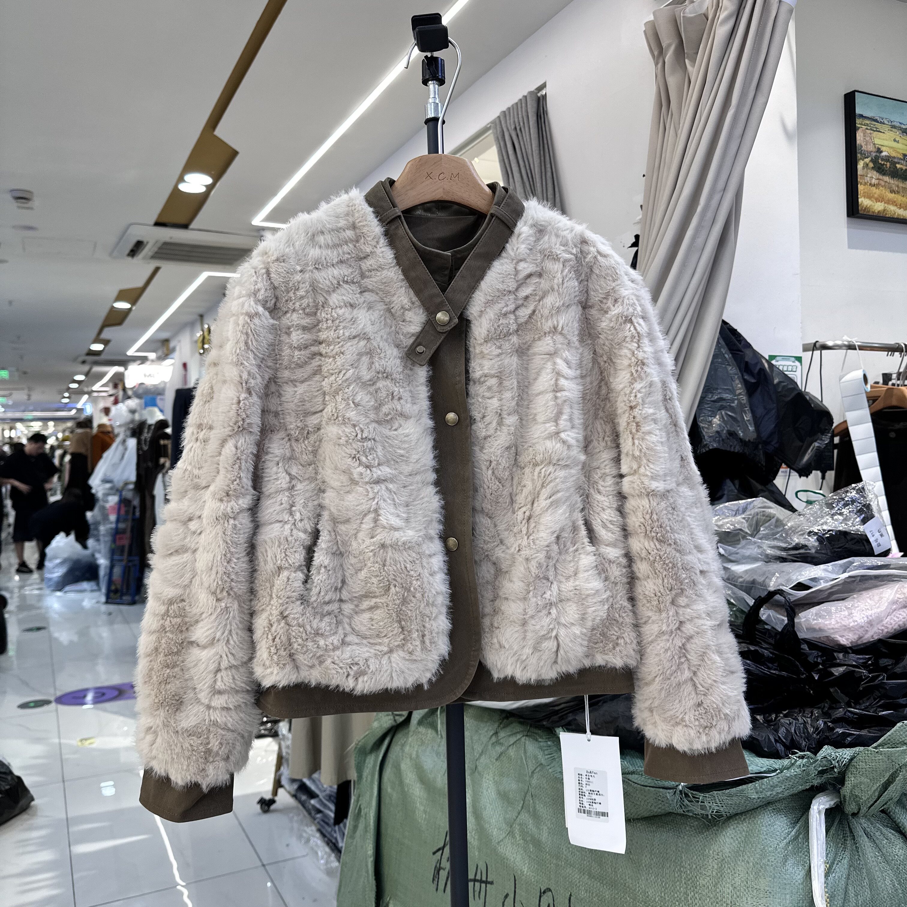 仿毛绒立领加厚保暖短外套