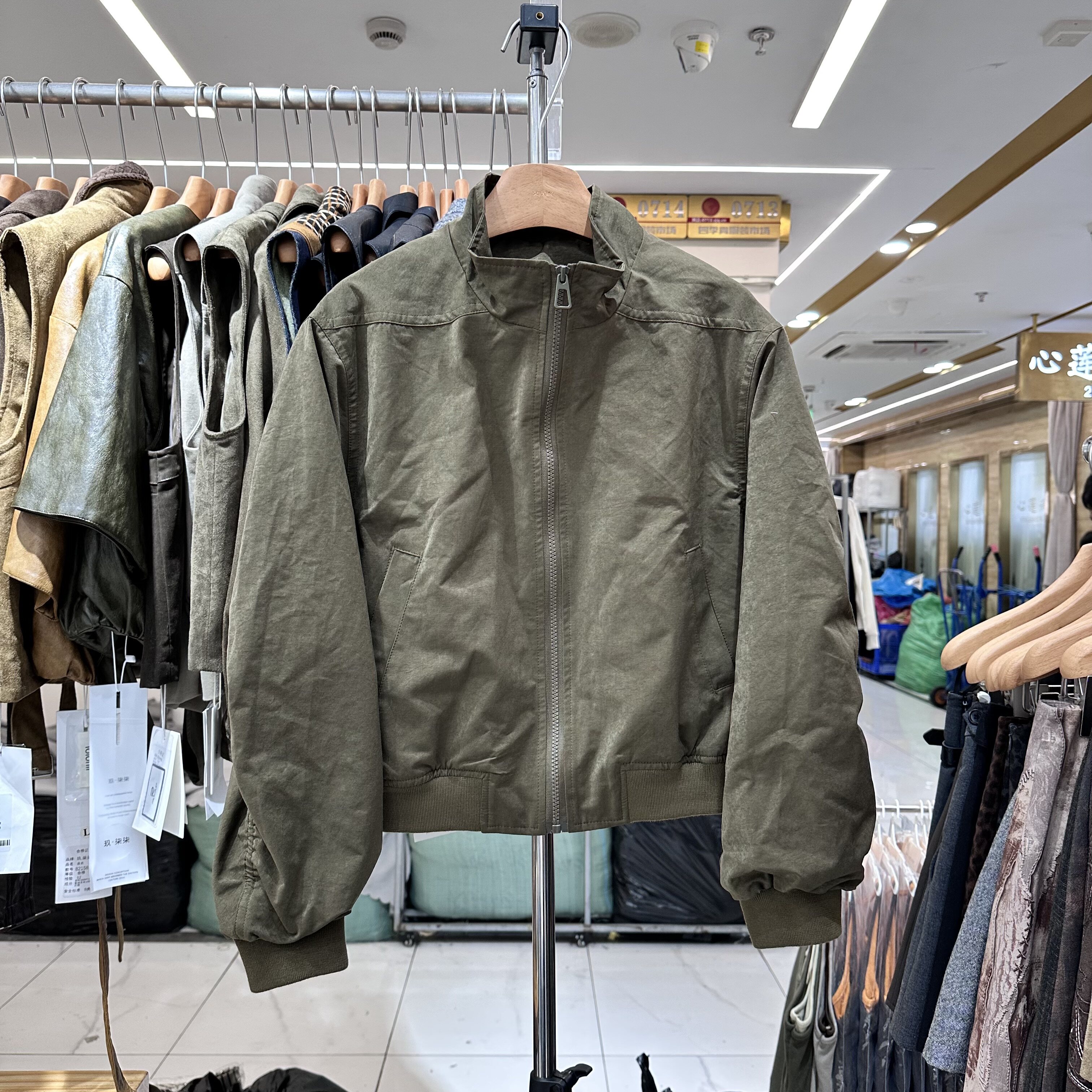 韩系立领松弛感棒球服外套