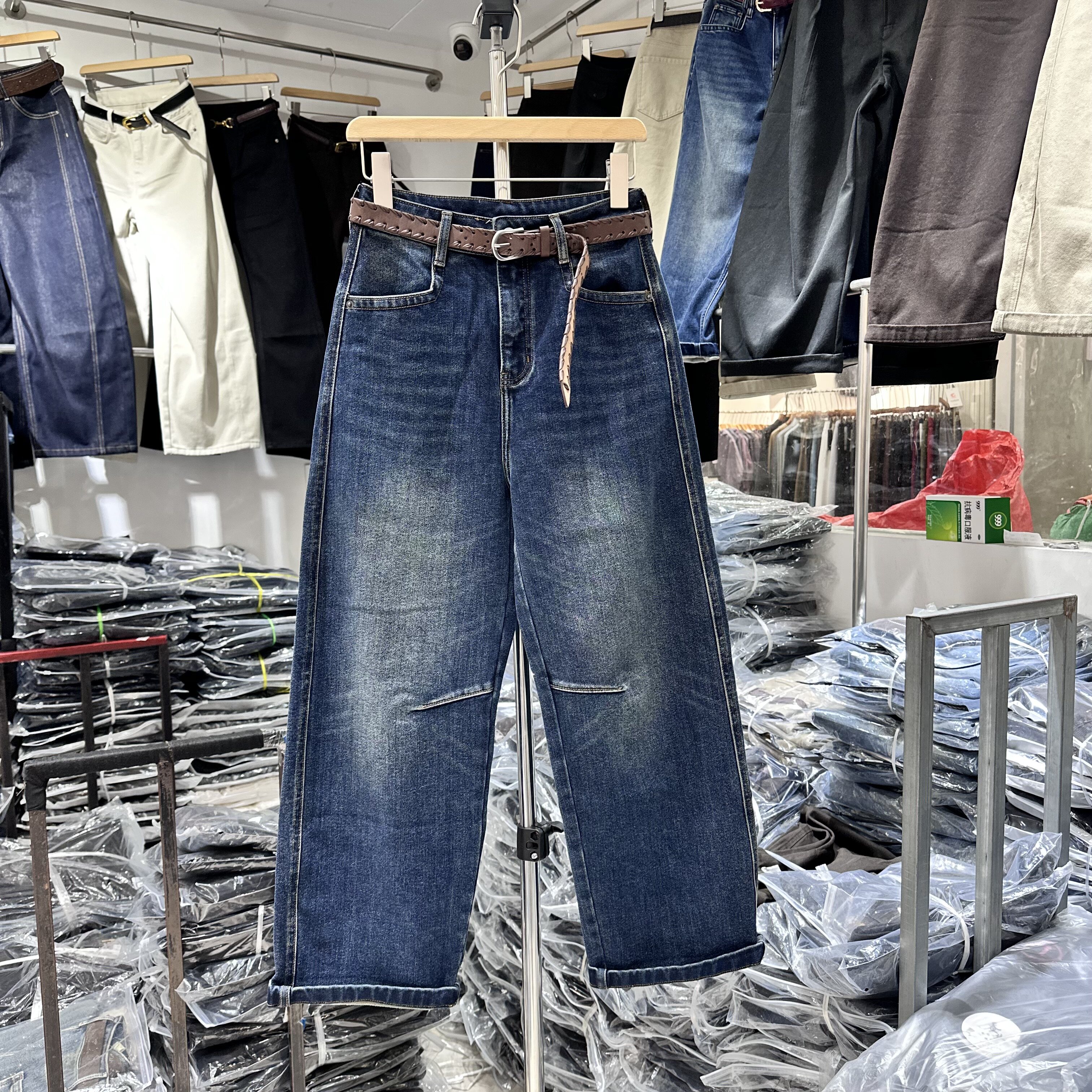 9922正品抓毛直筒牛仔烟管裤潮