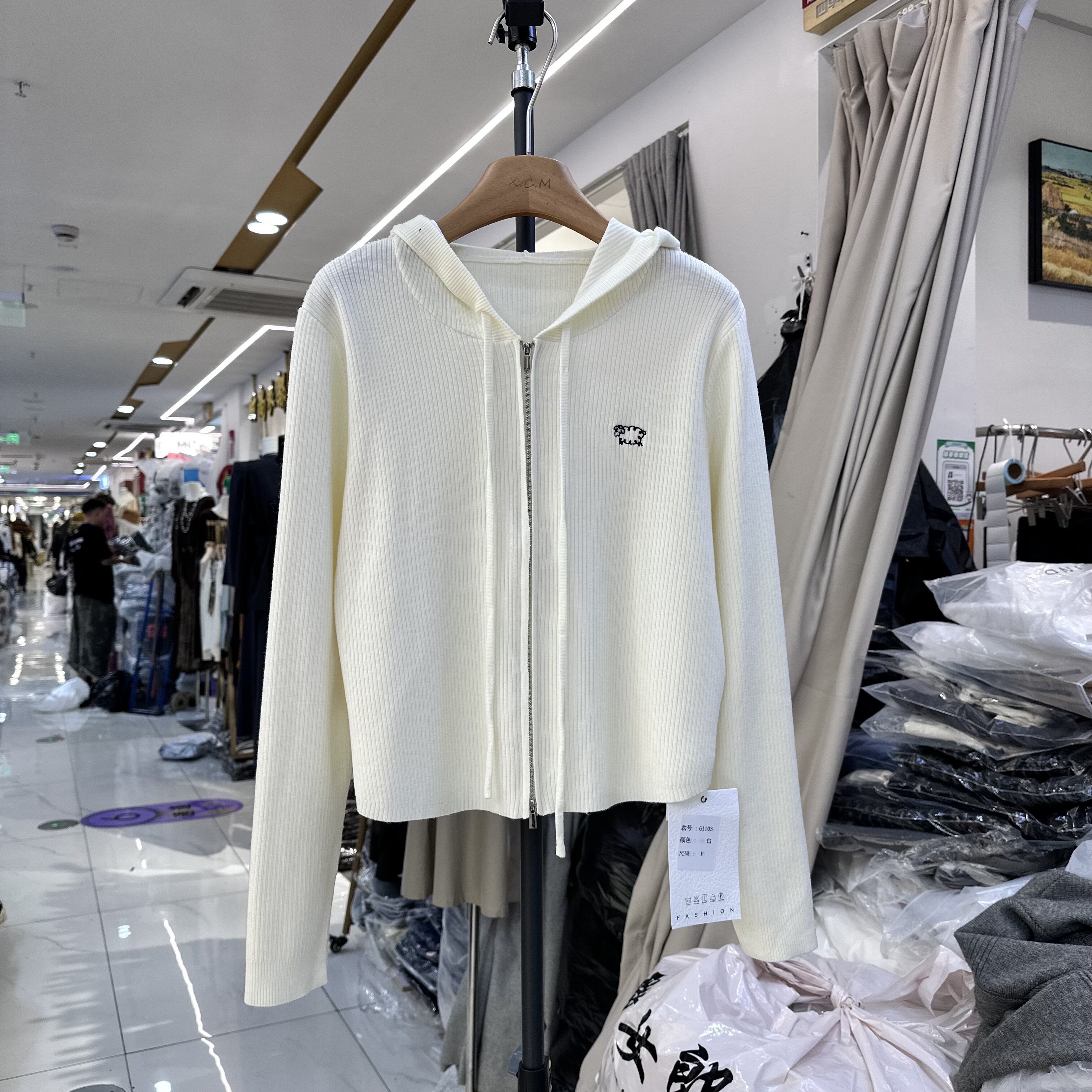 CRAYON蜡笔61103连帽针织衫