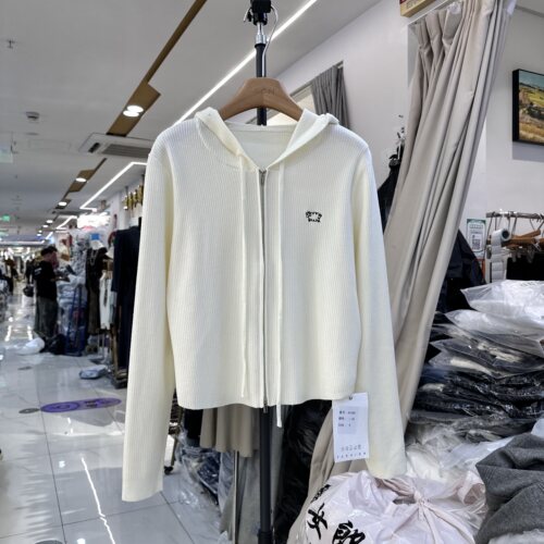 CRAYON蜡笔61103连帽针织衫