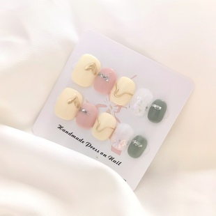 春夏新款 心心彩粉 小清新纯手工穿戴甲多巴胺美甲田园风短圆短款